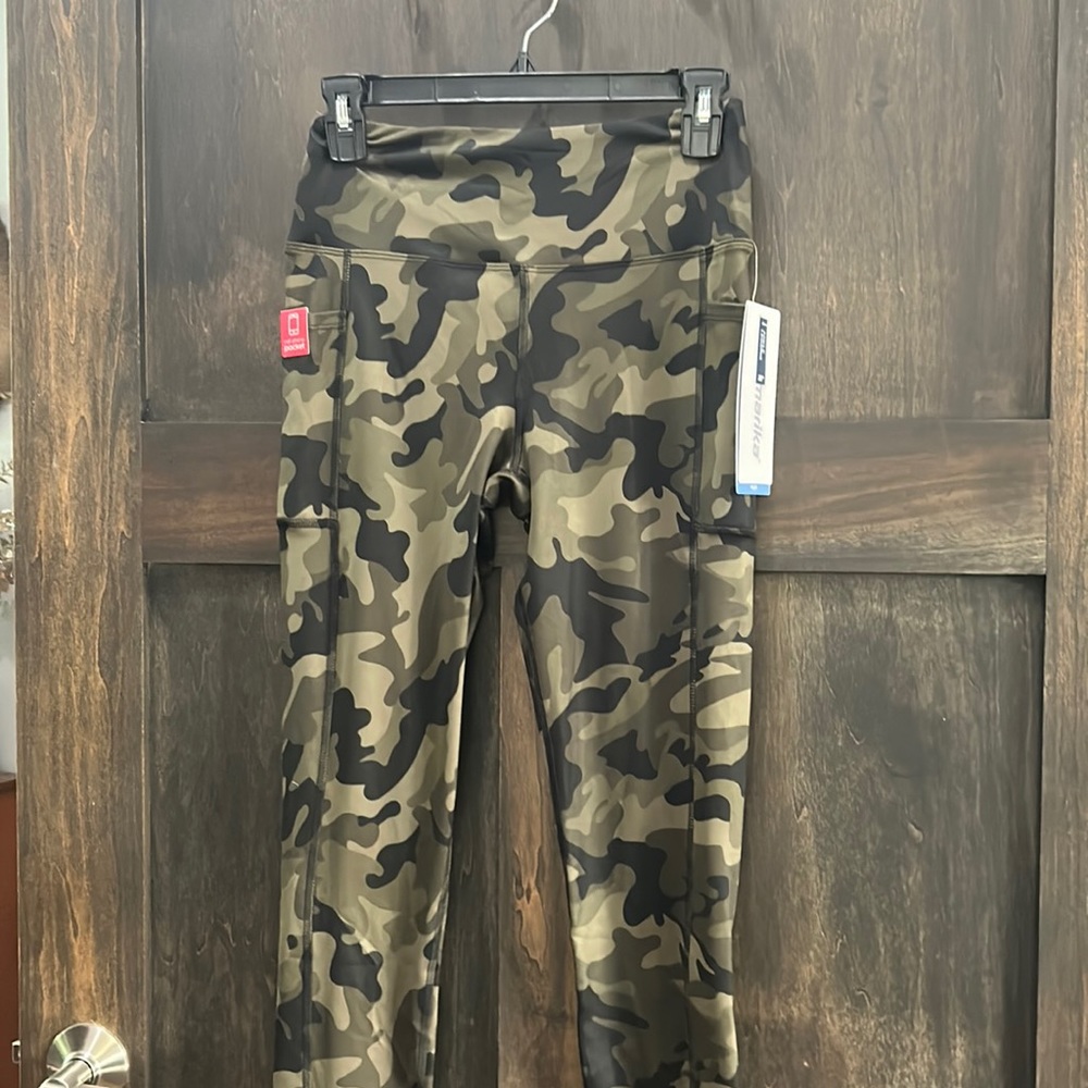 Never Worn Camo Workout pants